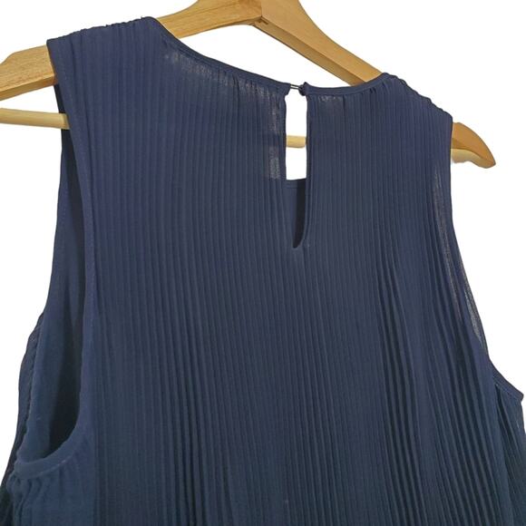 Zara | Pleated Lightweight Sleeveless Keyhole Back Blouse - Picture 4 of 8